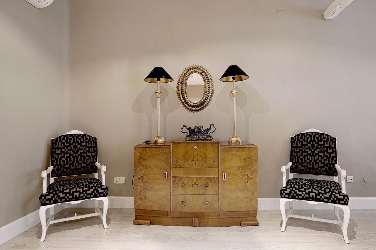 Genteel Home Huertas Мадрид Екстериор снимка