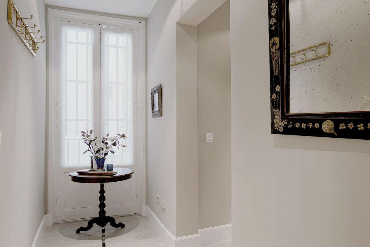 Genteel Home Huertas Мадрид Екстериор снимка